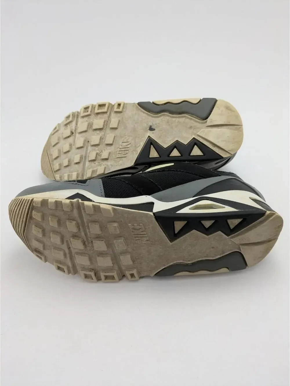 Mens Nike Air Structure Triax 91 Black Smoke Gray Shoes DB1549-001 Size 7.5